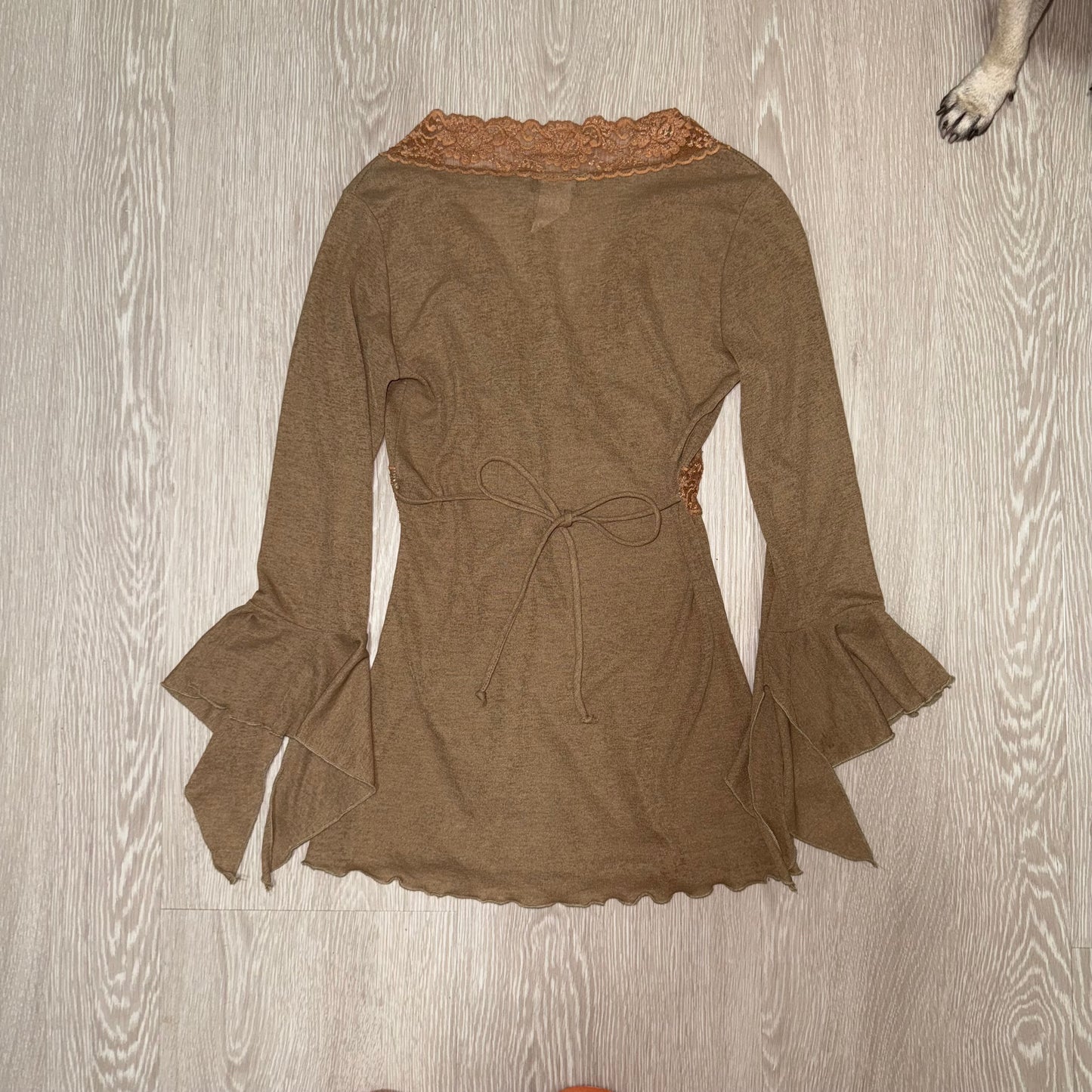 Brown v-neck lace long sleeve