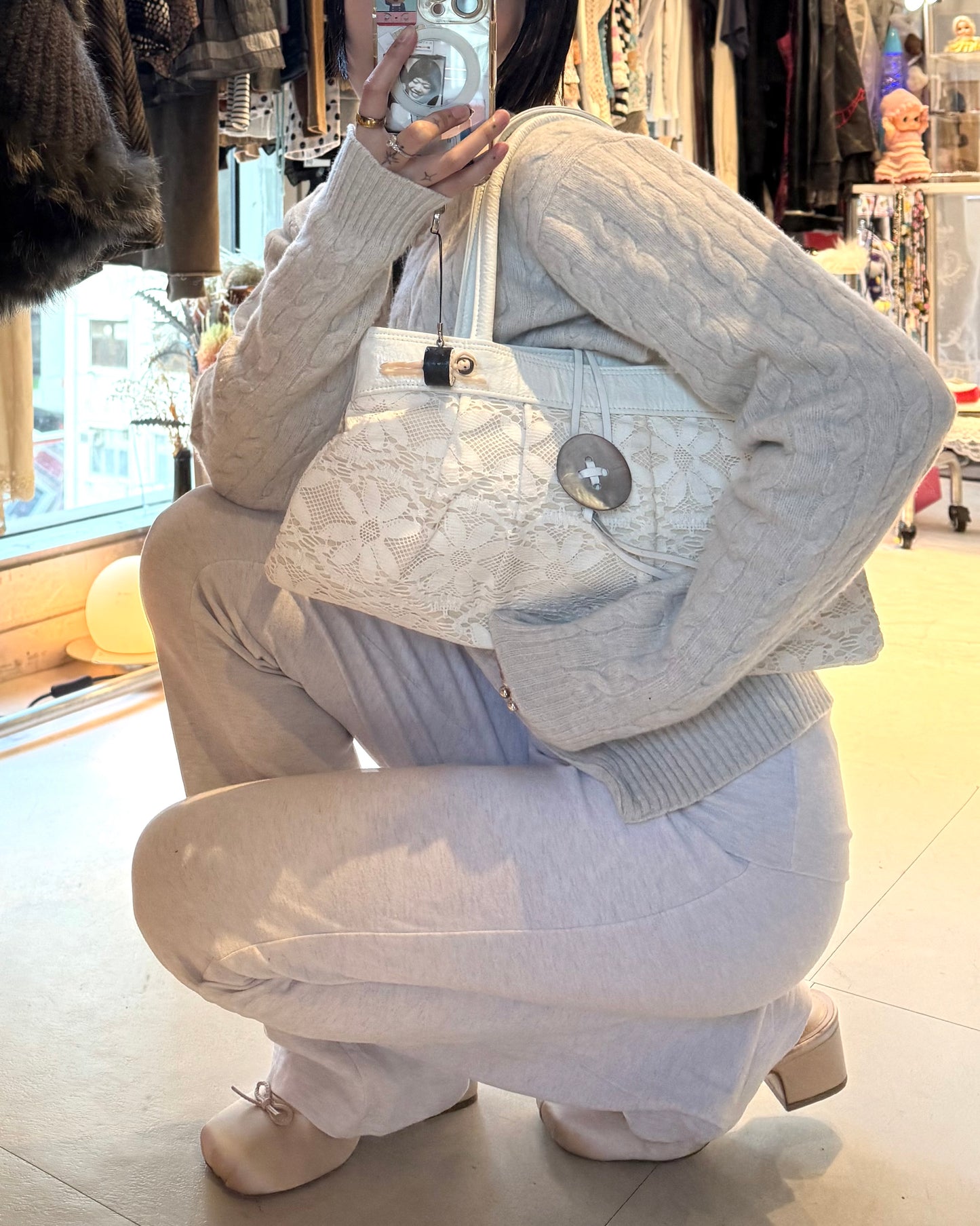 Ivory big shell button lace shoulder bag