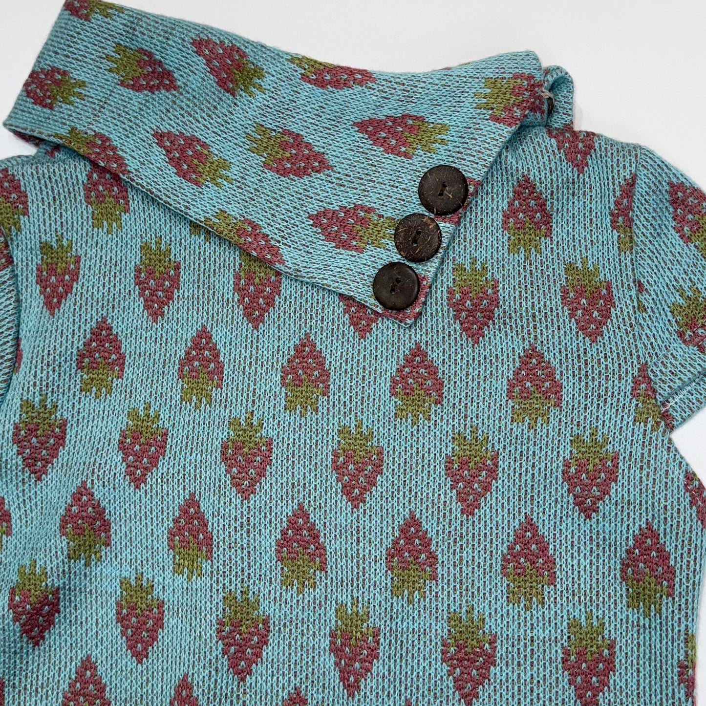 Strawberry collar knit top