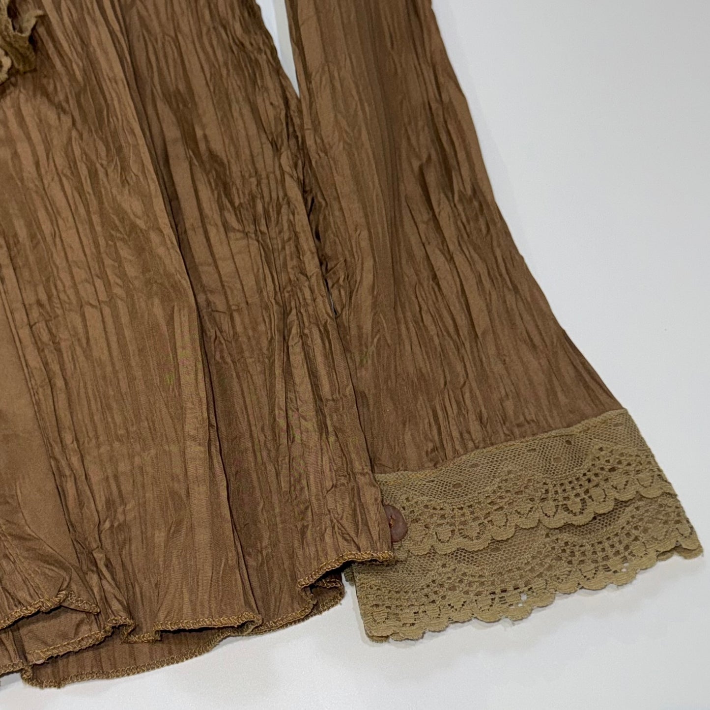 Brown pleated lace shirt