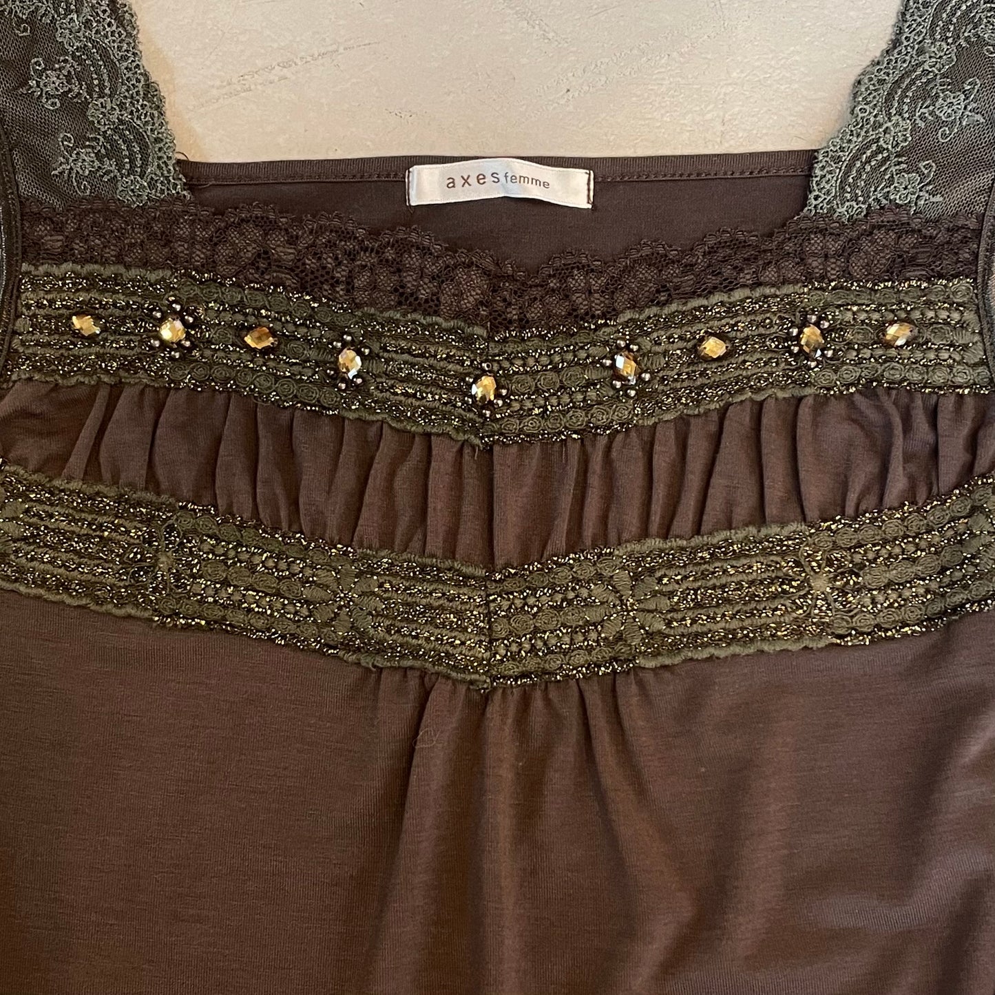 Axes Brown green lace top
