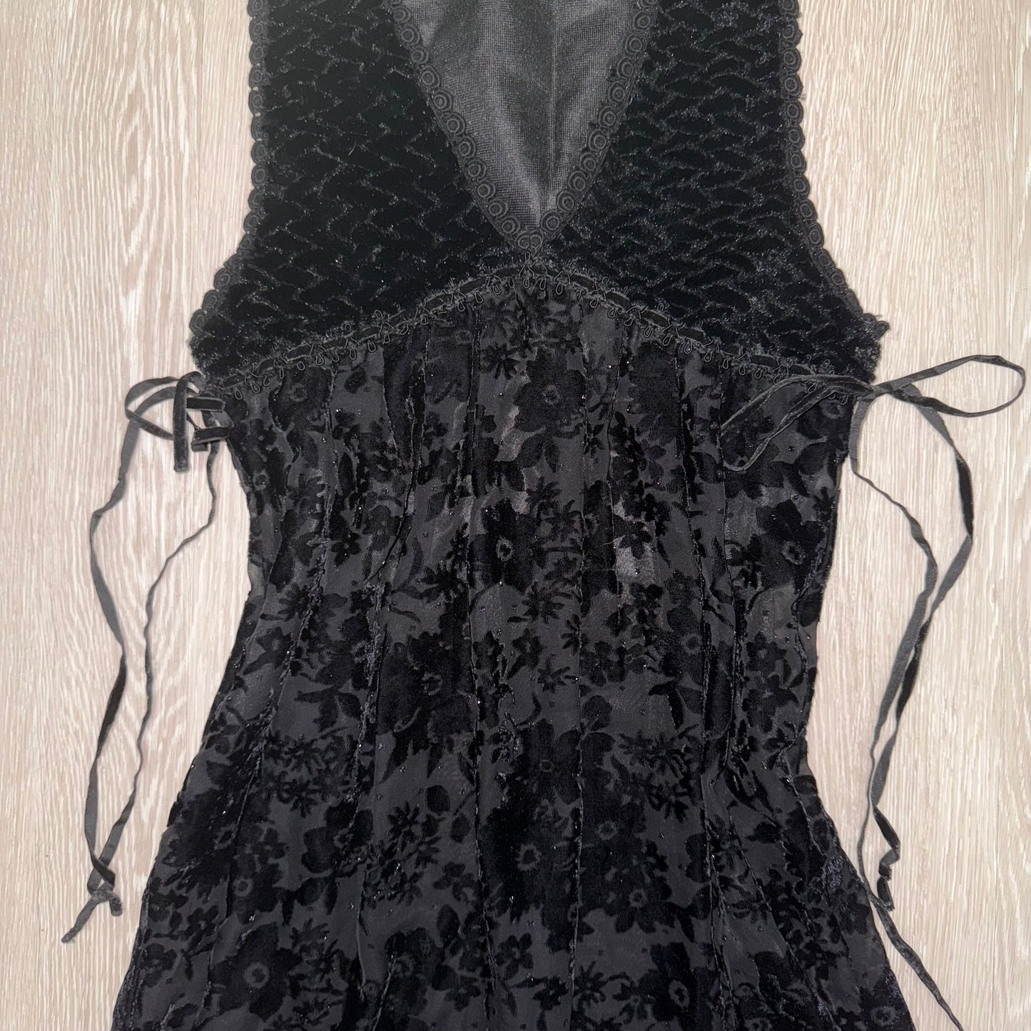 Axes black v-neck furry velvet floral dress