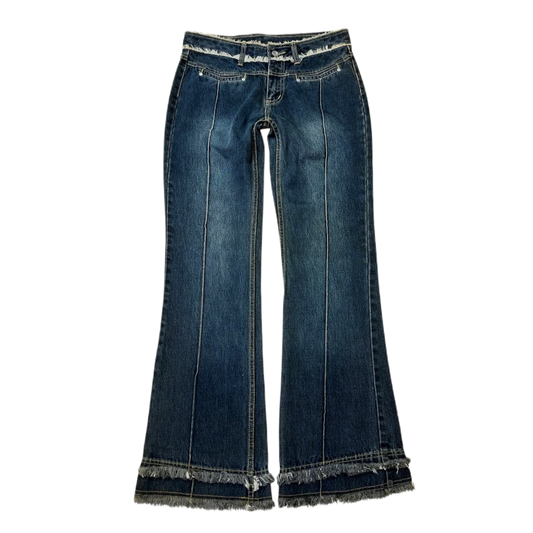 Low waist frayed edges jeans