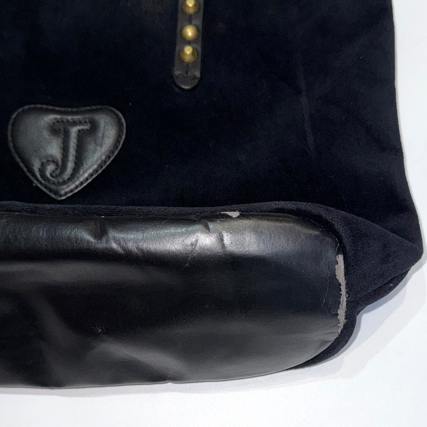 Juicy Couture black shoulder bag with heart keychain