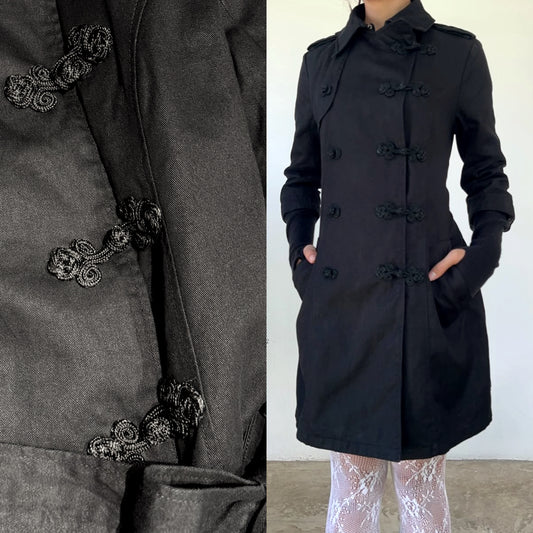 Black chinese buttons coat with knitted sleeve