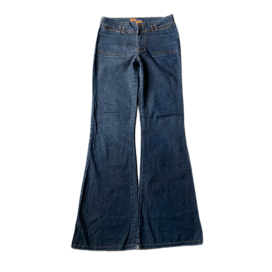 Low waist boots cut jeans