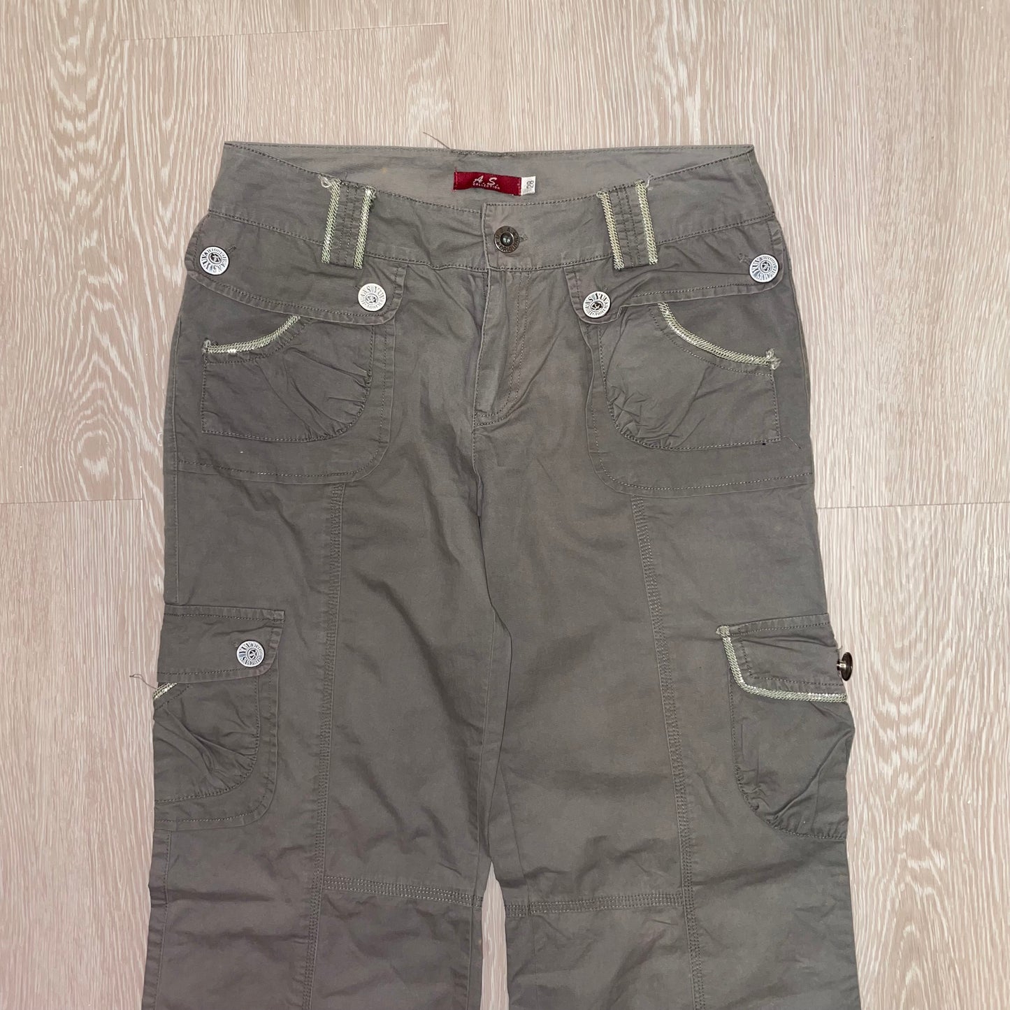 Green cargo pants