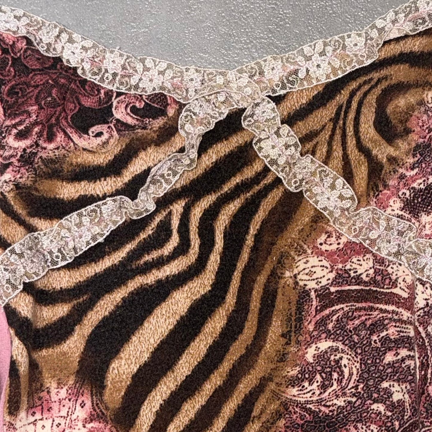 Jelo pink tiger print lace tank