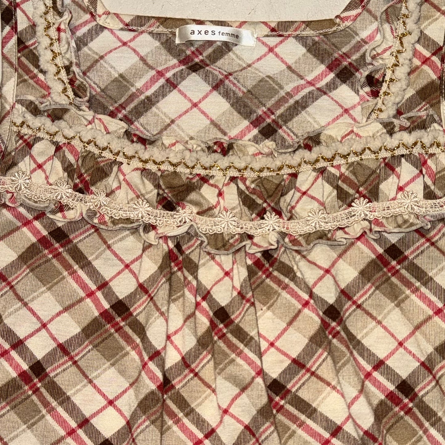 Axes tartan top