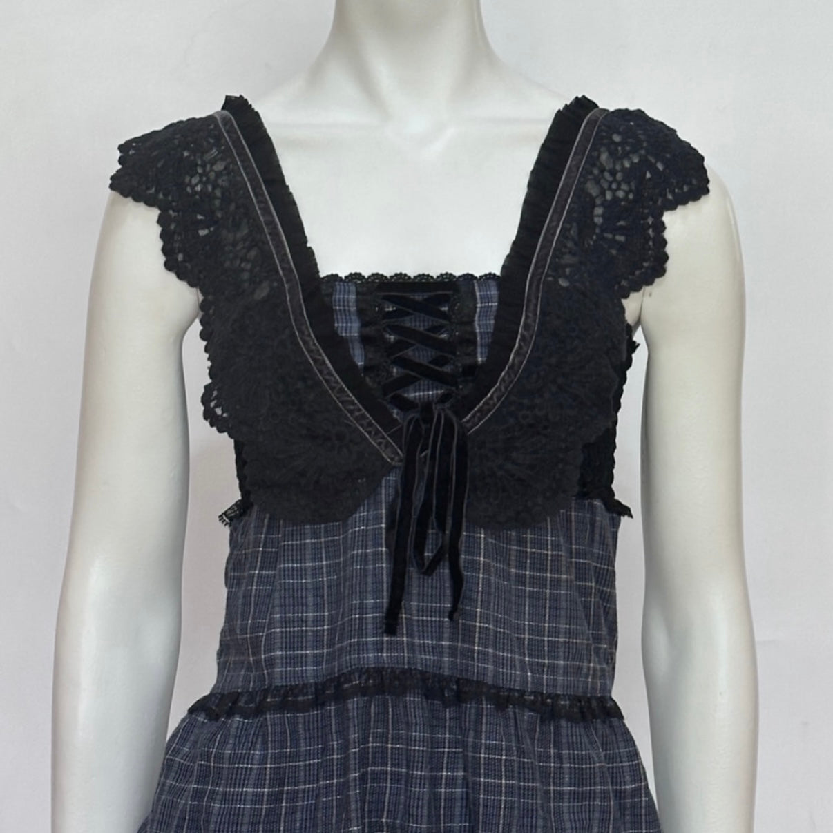 Axes black lace checkered dress