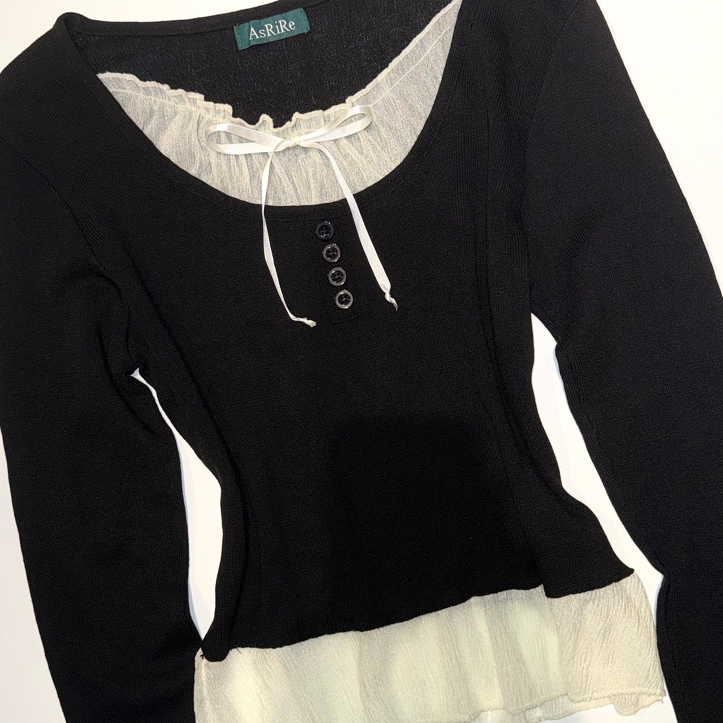 Ribbon ruffle black long sleeve