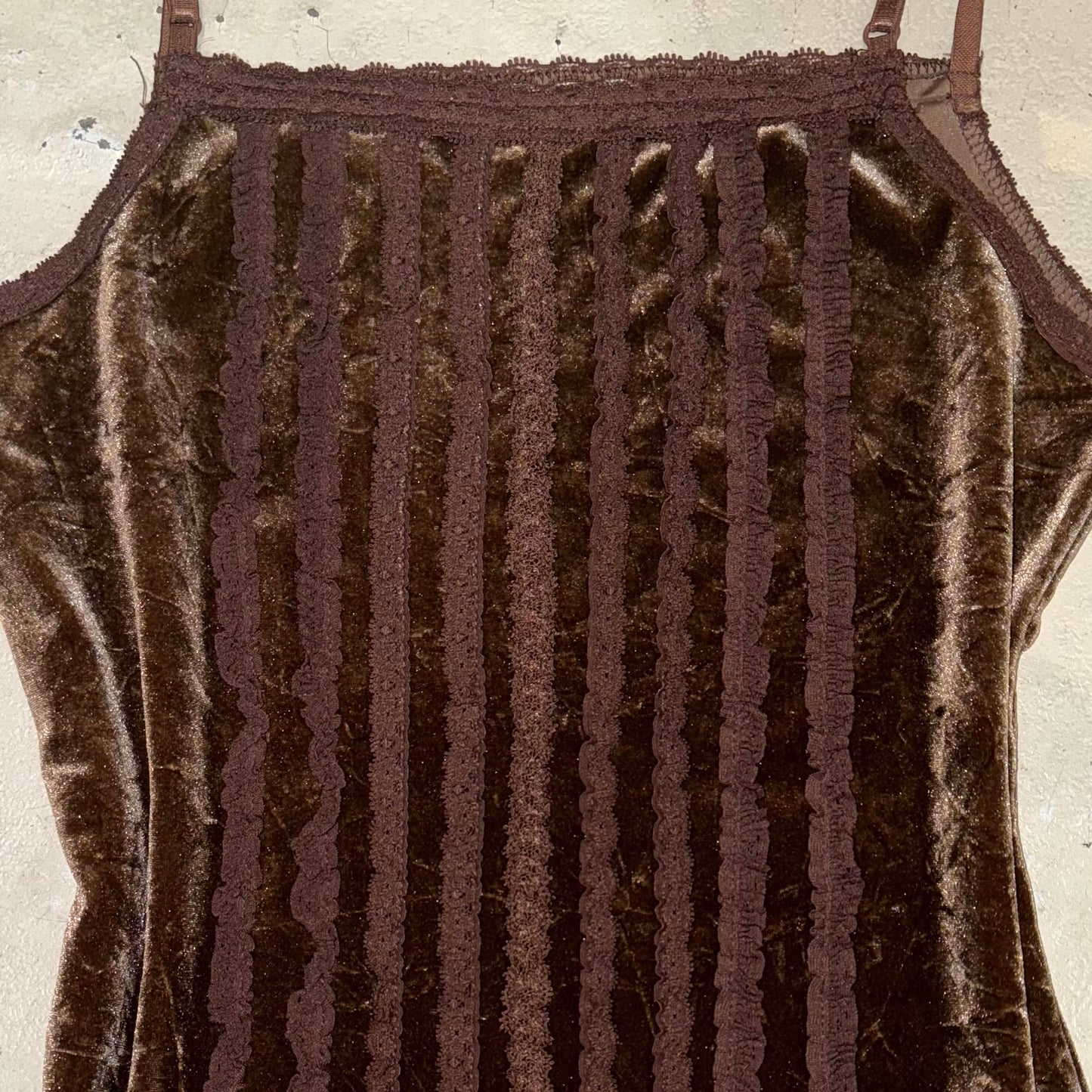 Brown velvet lace trims tank