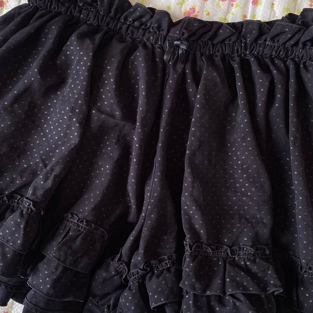 Black dots shorts