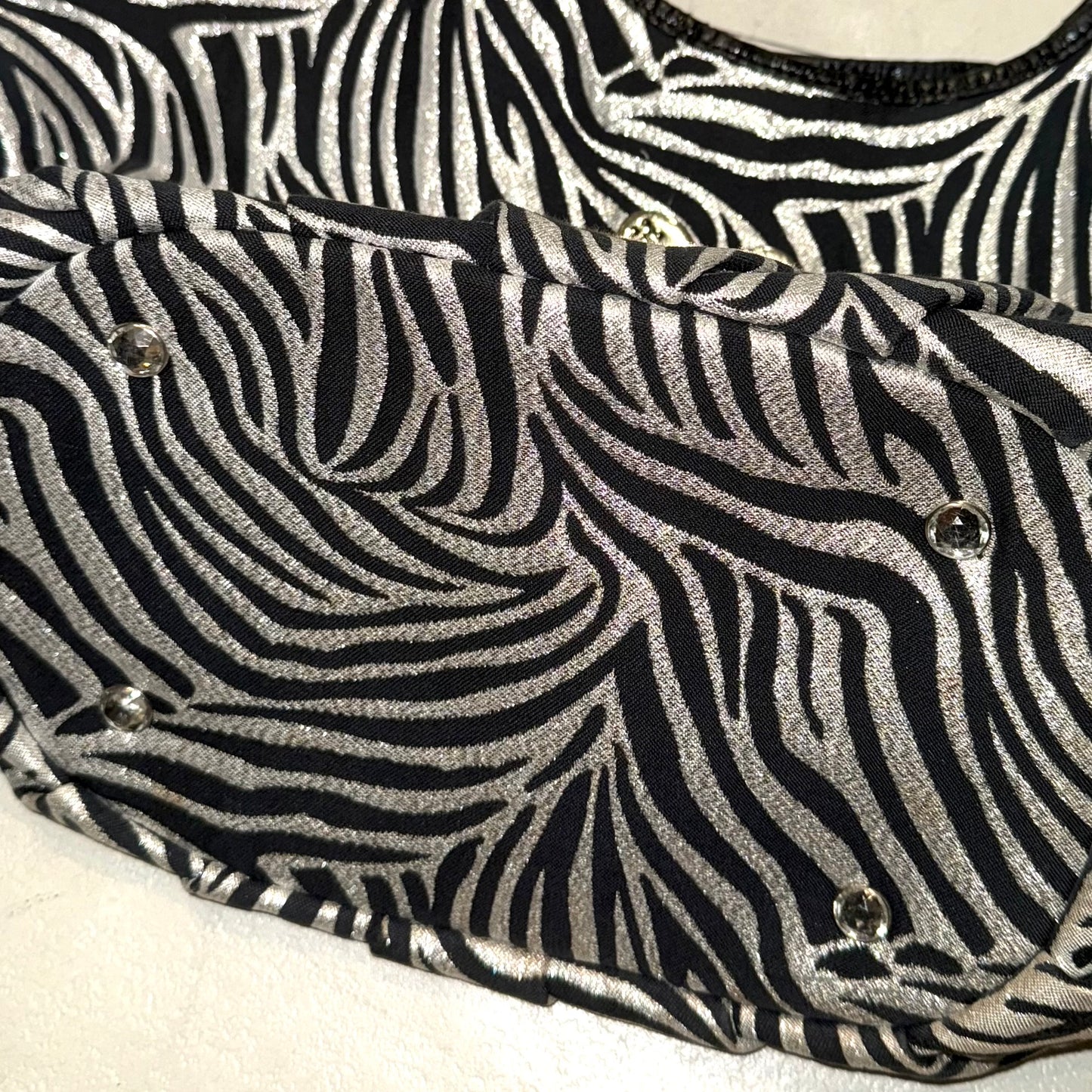 Thinkbee glittering heart zebra shoulder bag