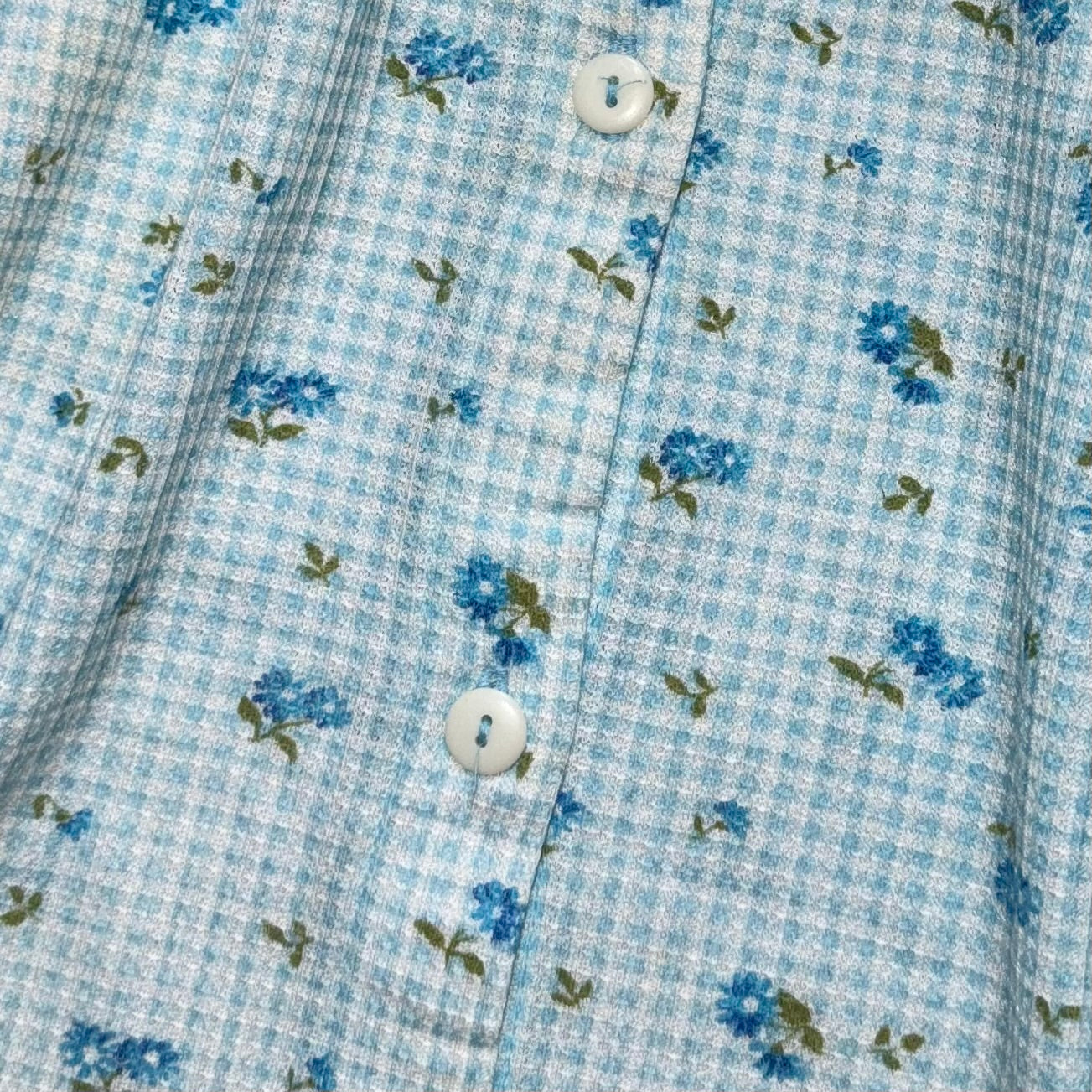 Baby blue floral buttons tank