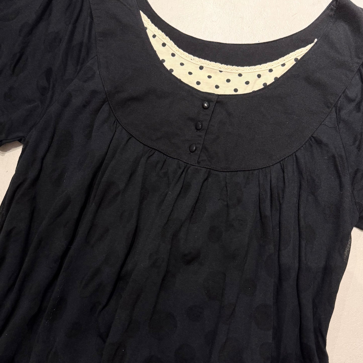 Black polka dot oversized ballon top
