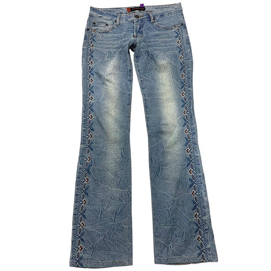 Low waist embroidered jeans