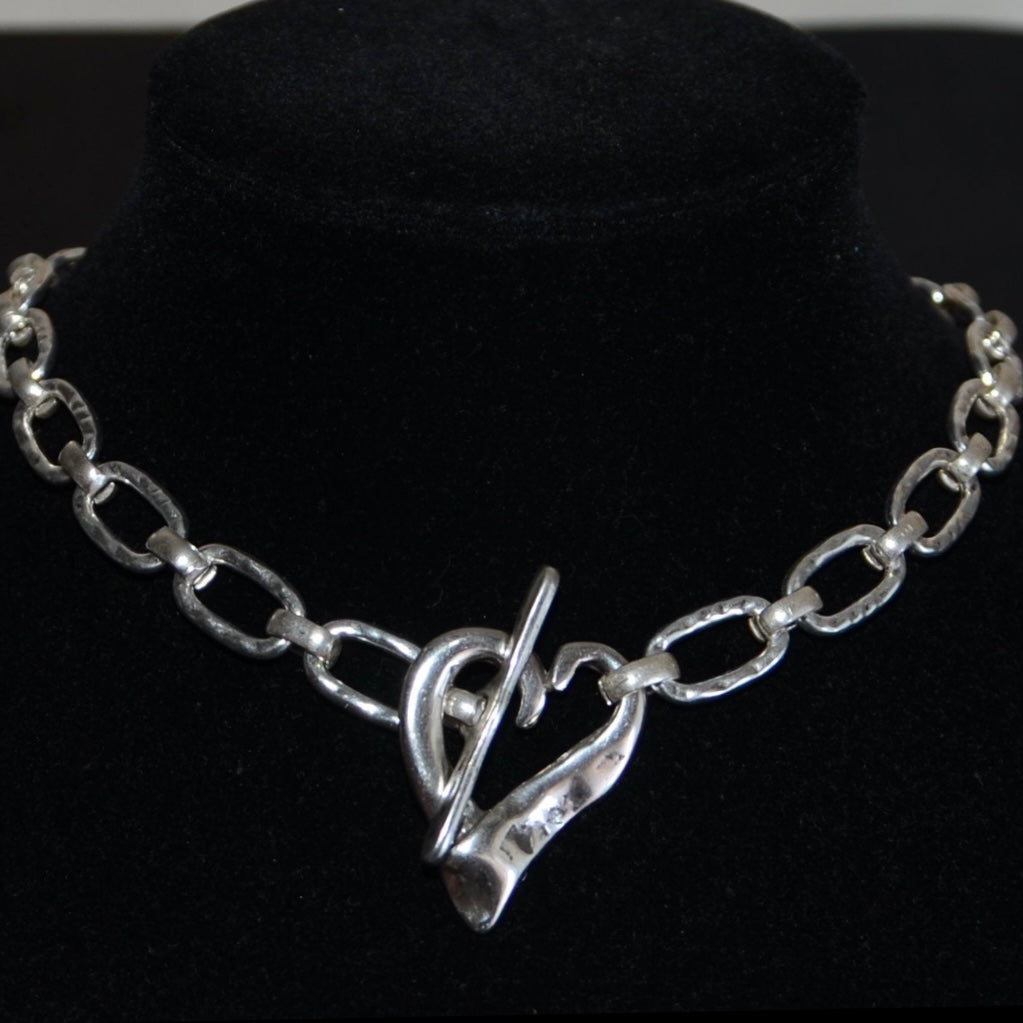 irregular heart choker